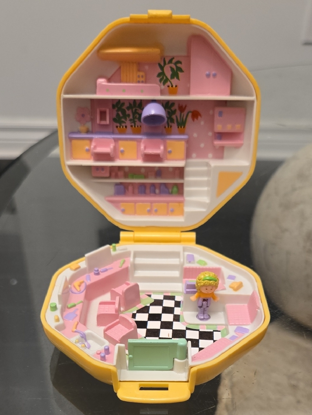 Vintage Bluebird 1990 Polly Pocket, Polly’s Hair Salon Compact & OG POLLY